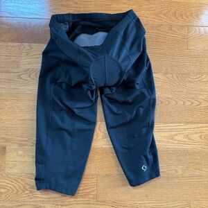 Moving Comfort Women’s Padded Black Cycling Capri Pants